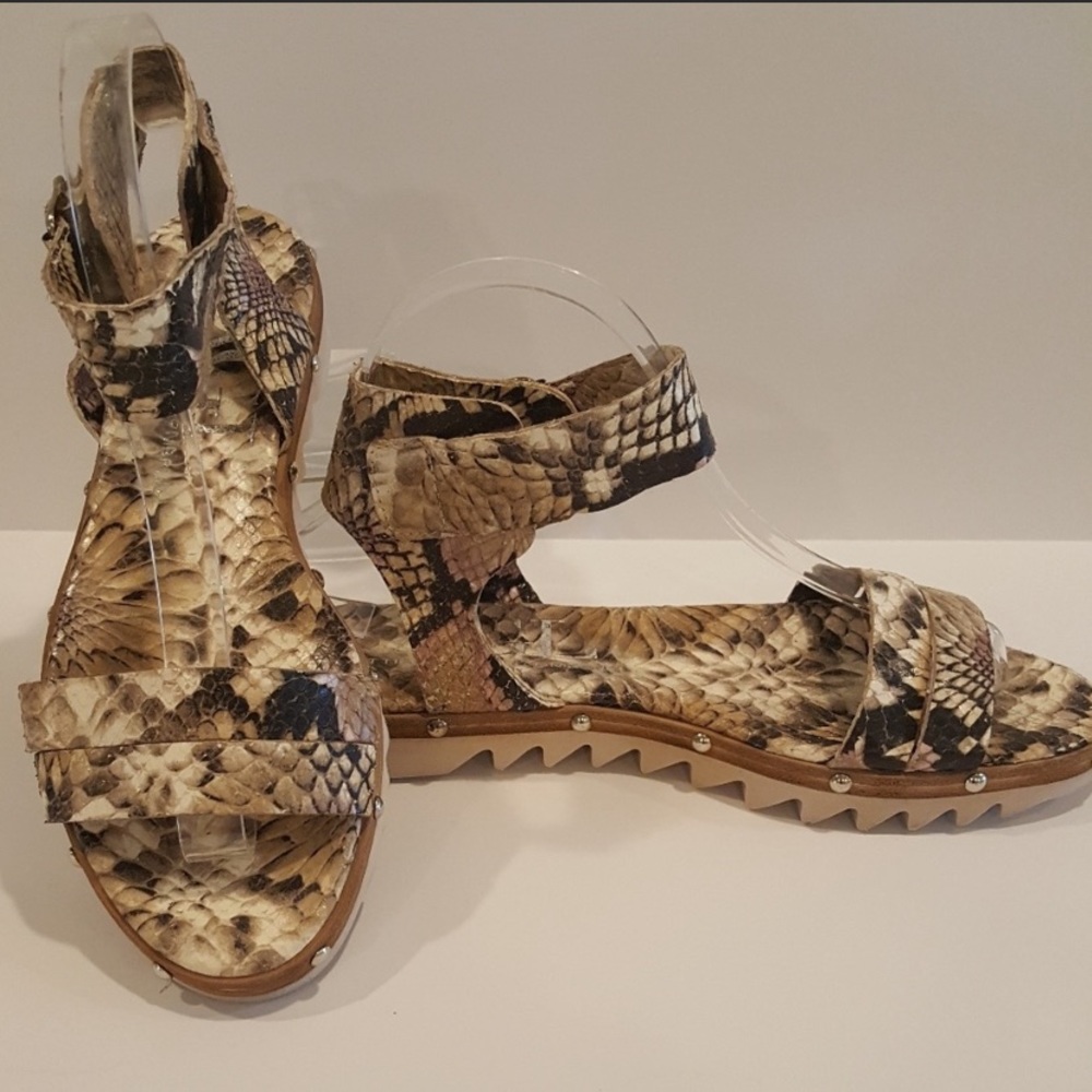 AGL snakeskin sandals size 38.5 GREAT condition
